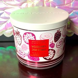Bath And Body Works 3wickcandle Wildberry Jam Donut